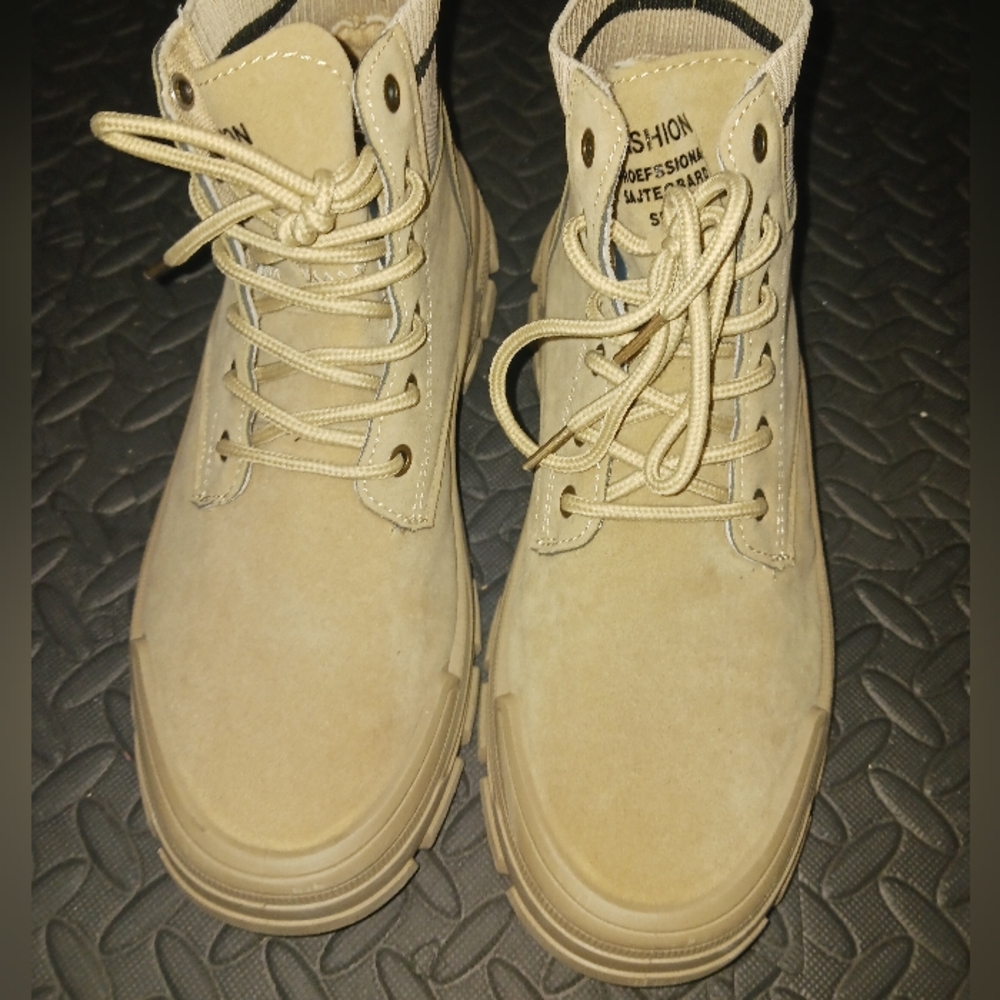 Men Fashion beige lace up Combat boots sneakers - Picture 3 of 10